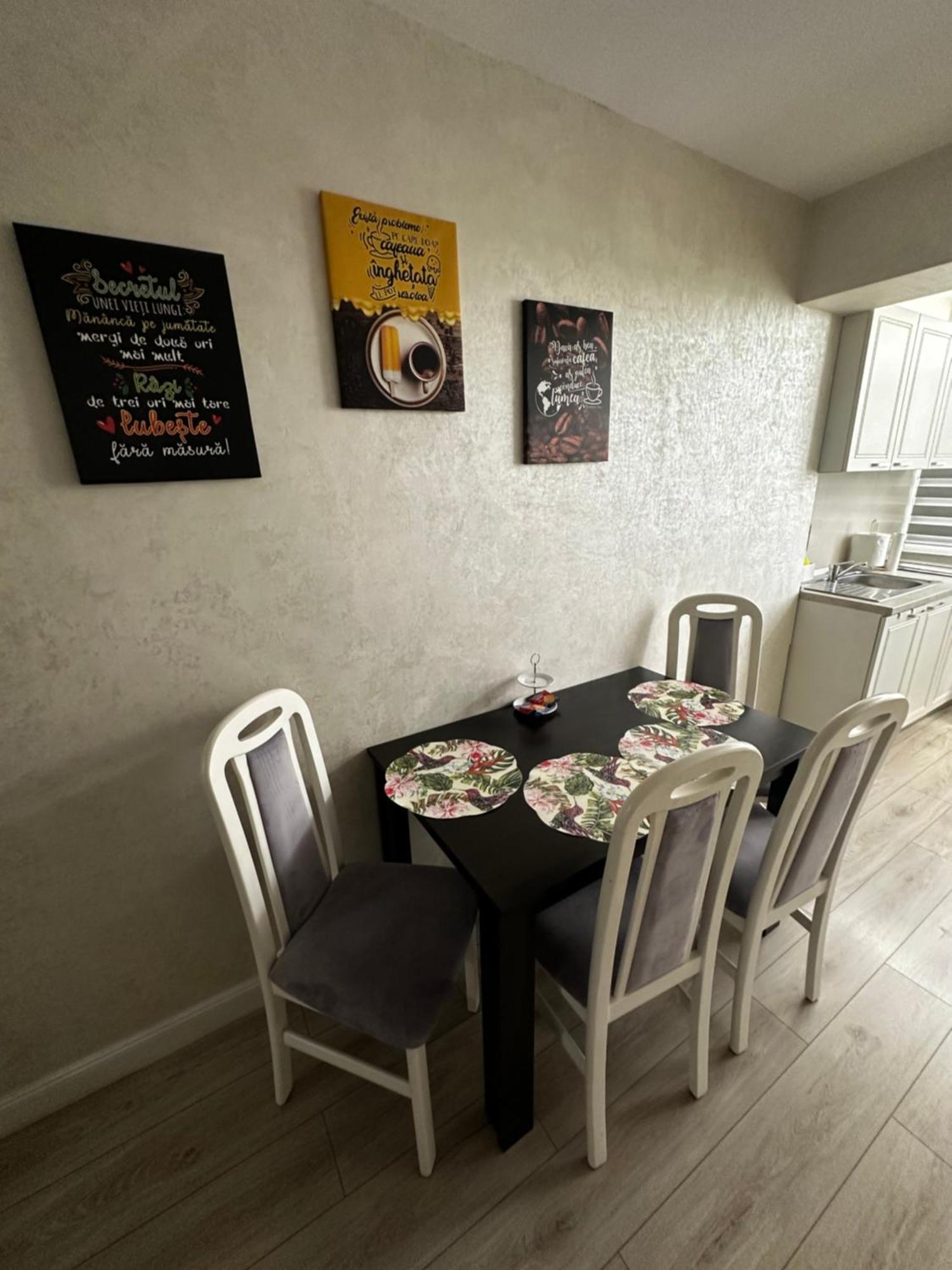 Plaza Apartament Oradea Eksteriør billede